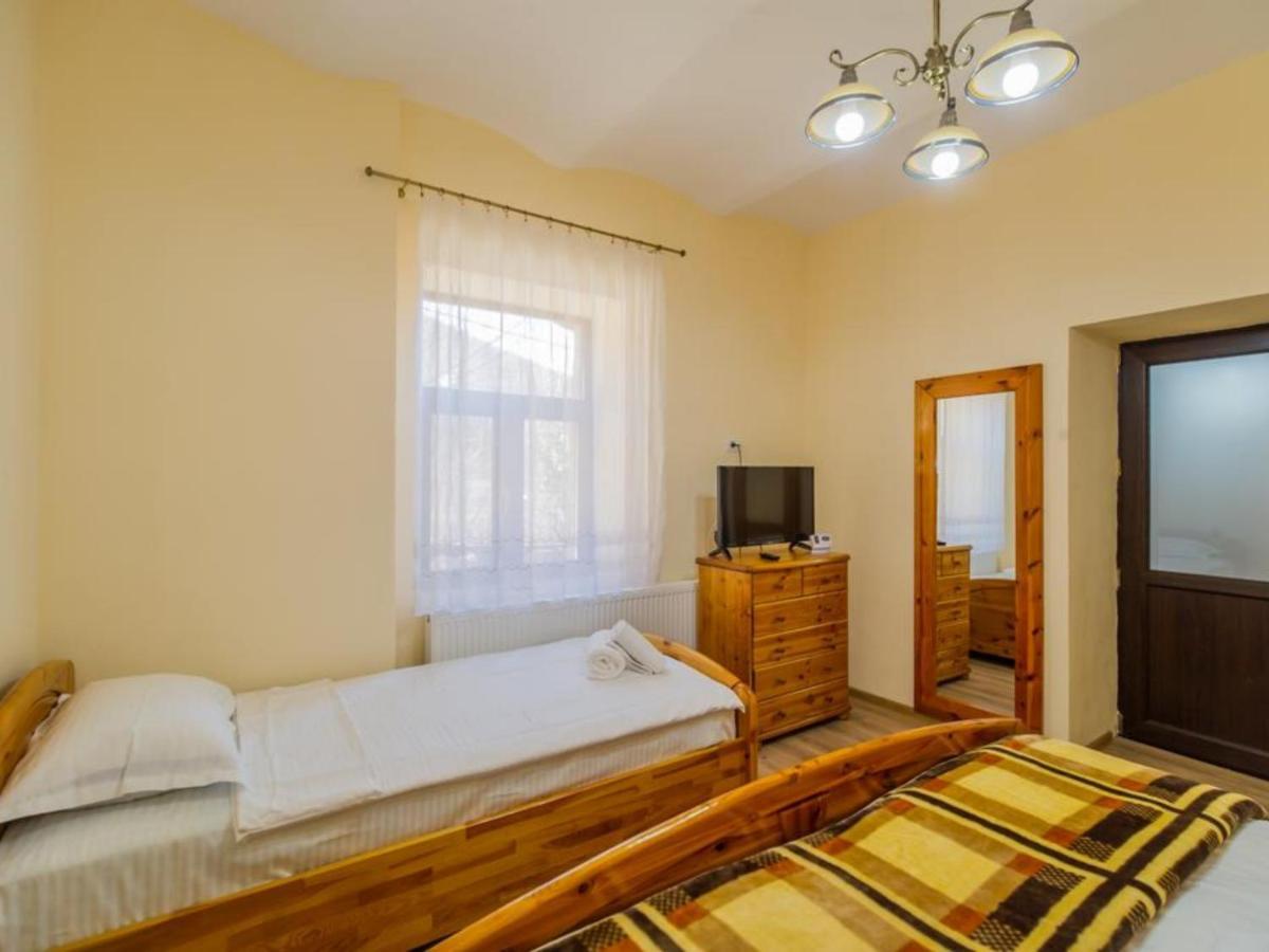Apartment Carol Private Yard With Barbeque And Parking Sinaia Exteriér fotografie