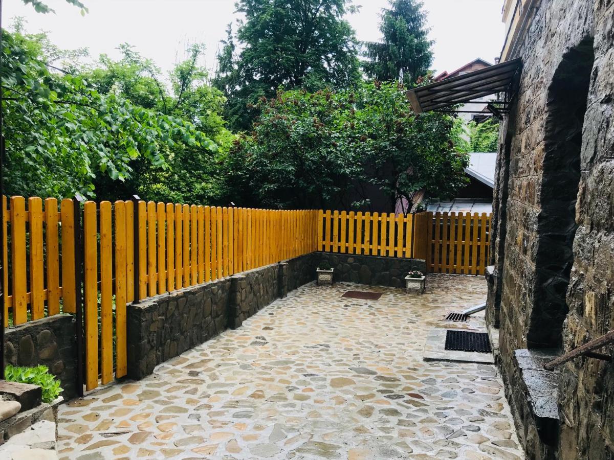 Apartment Carol Private Yard With Barbeque And Parking Sinaia Exteriér fotografie